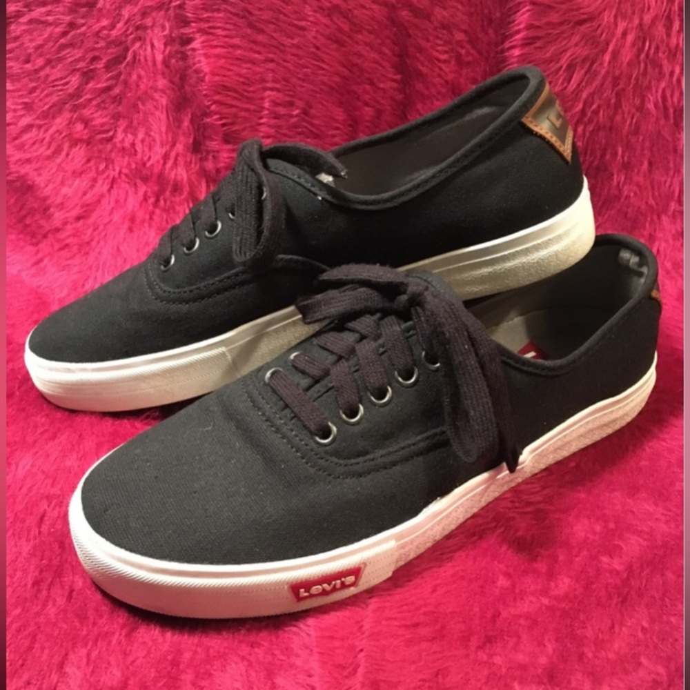 Levi's black canvas sneakers mens 9.5